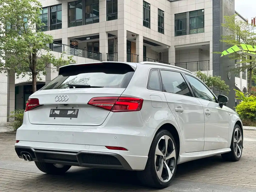Audi A3 2019 — фото 9