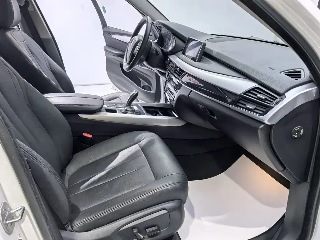 BMW X5 2018 — фото 11