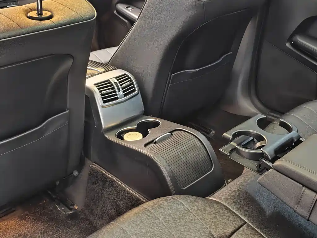 Mercedes-Benz E-Class 2015 — фото 23