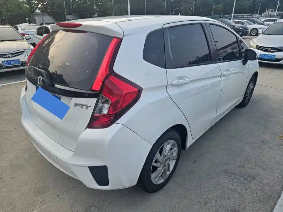 Honda Fit 2016 — фото 13