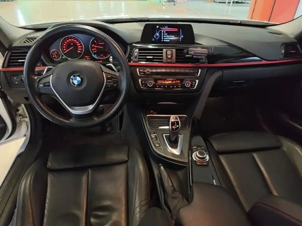 BMW 3 Series 2015 — фото 10