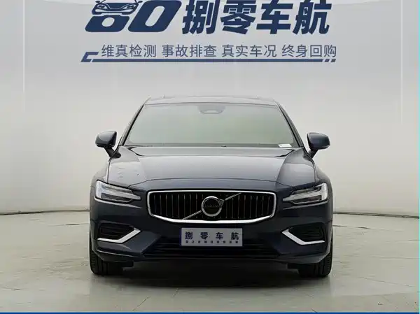 Volvo S60 2025