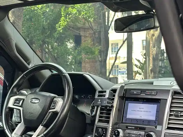 Ford F-150 Raptor 2020