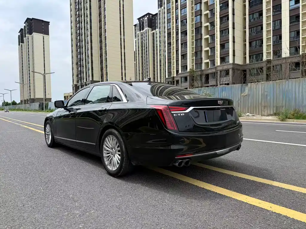 Cadillac CT6 2019 — фото 11