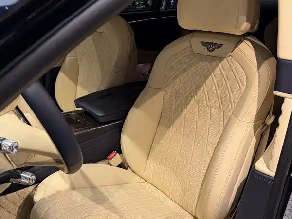 Bentley Flying Spur 2022