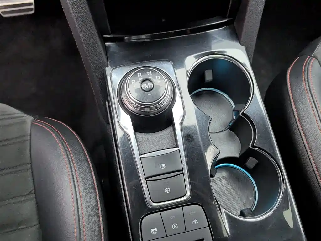 Ford Escape 2021 — фото 13