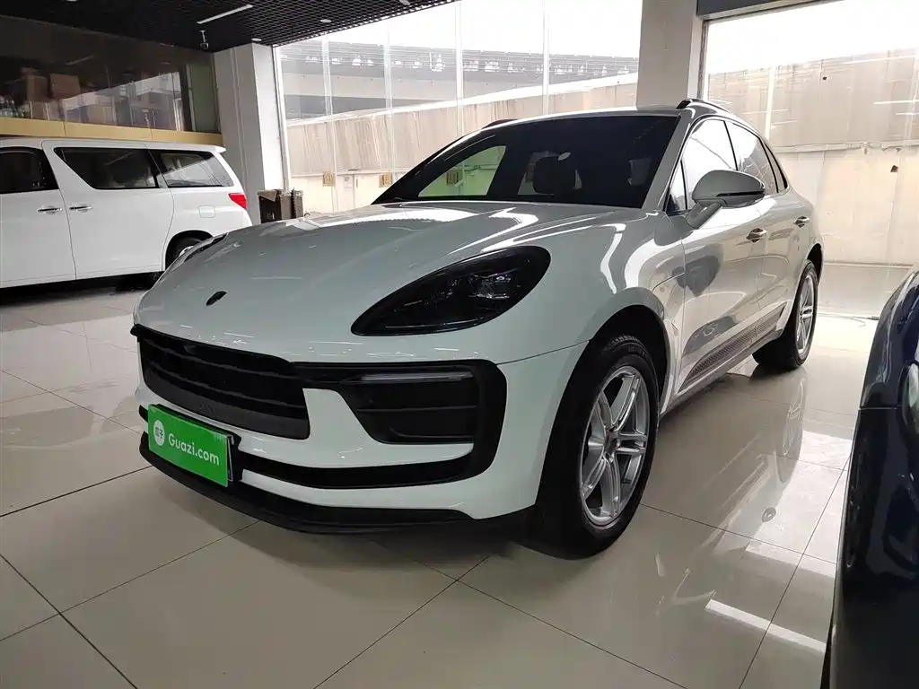 Porsche Macan 2023 — фото 2