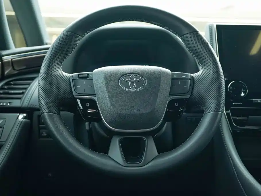 Toyota Alphard 2025 — фото 17