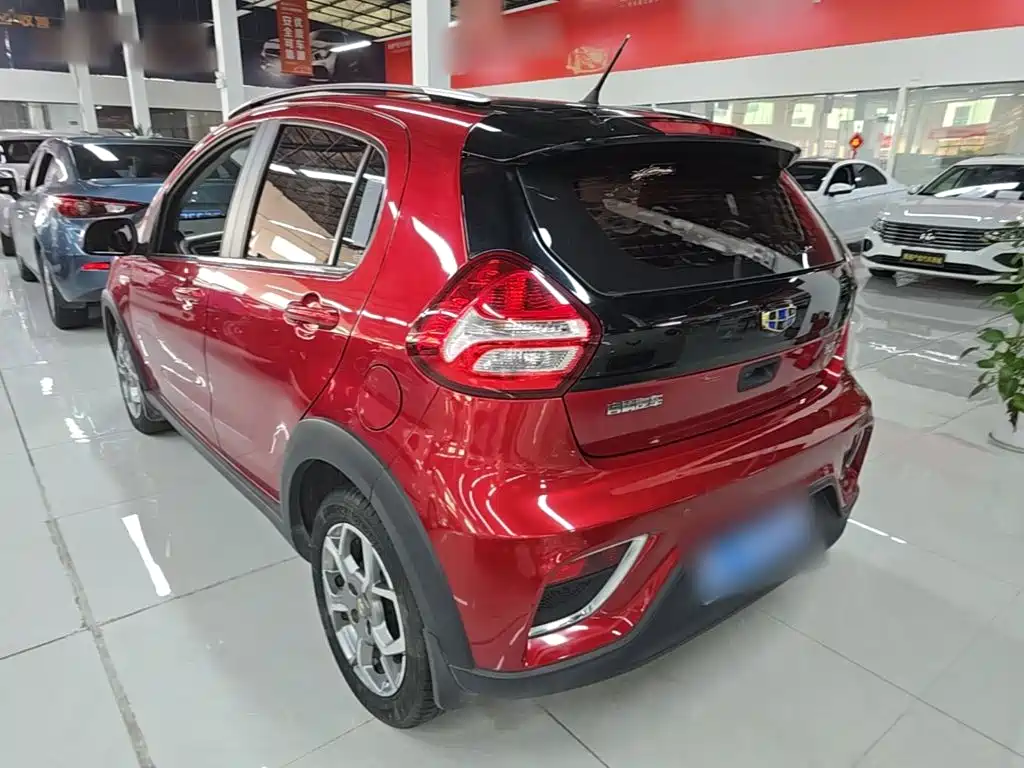 Geely Vision X1 2018 — фото 5