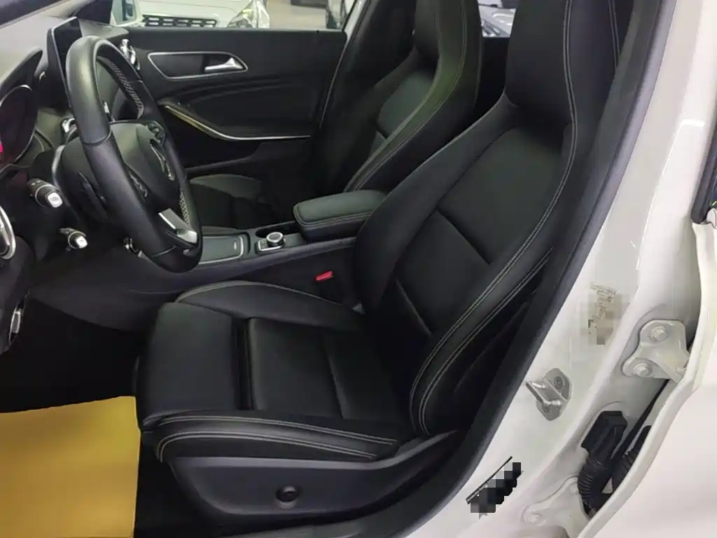 Mercedes-Benz GLA 2018 — фото 15