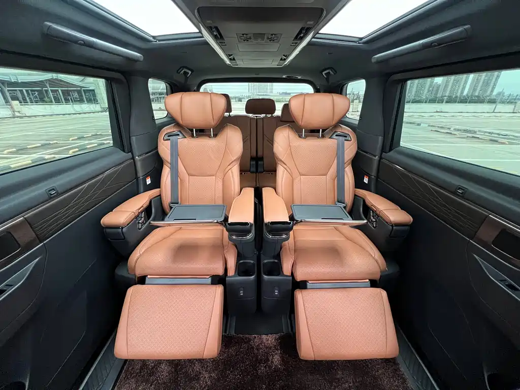 Toyota Vellfire 2025 — фото 9