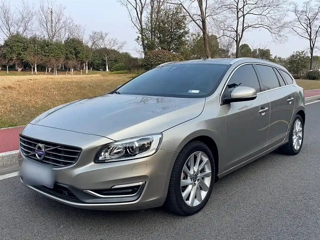 Volvo V60 2015 — фото 2