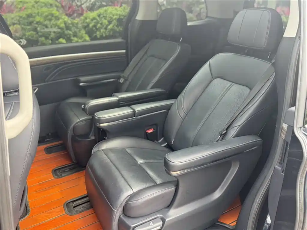 GAC Motor Trumpchi M8 2021 — фото 12