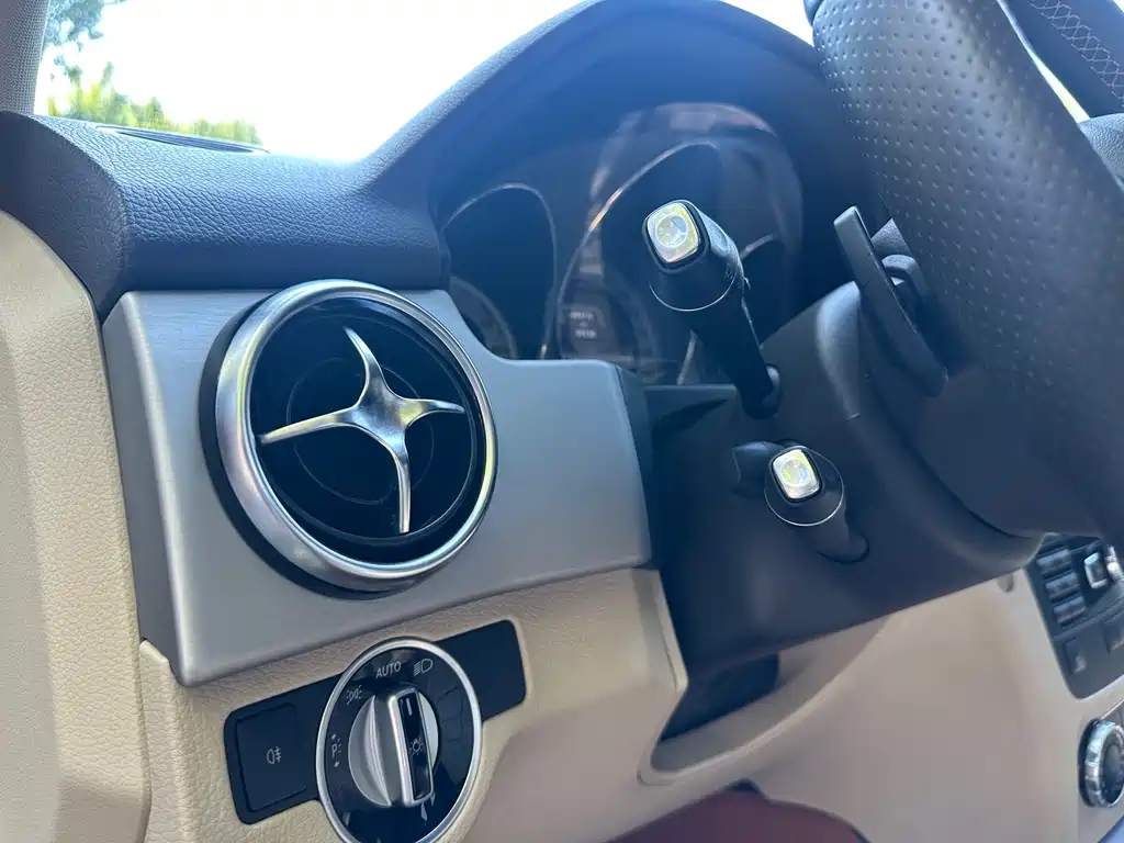 Mercedes-Benz GLK-Class 2013 — фото 21