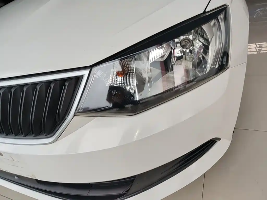 Skoda Fabia 2018 — фото 24