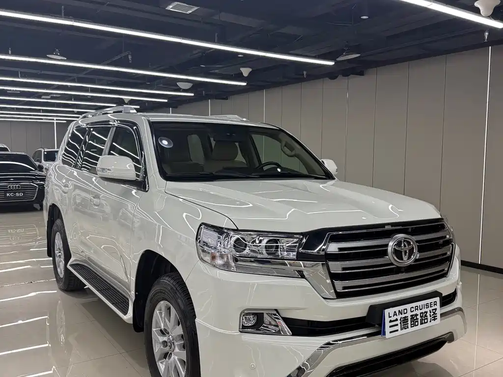 Toyota Land Cruiser 2016 — фото 8