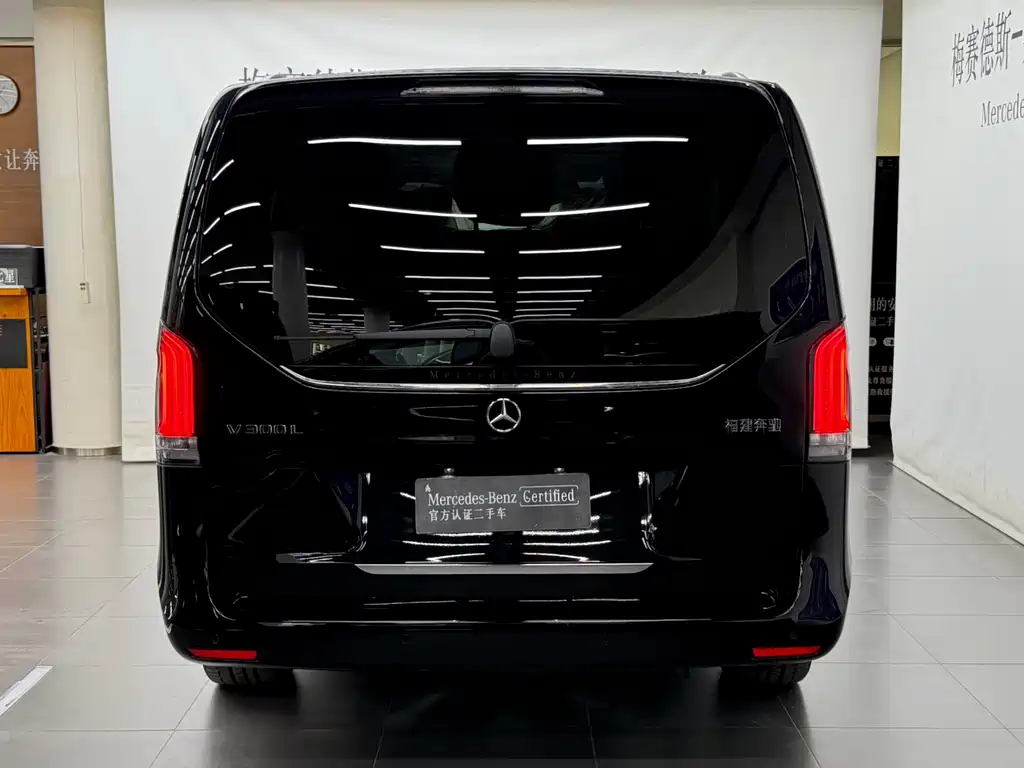 Mercedes-Benz V-Class 2026 — фото 16