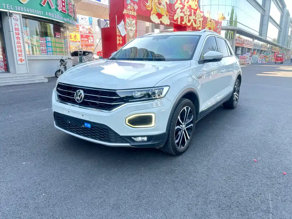 Volkswagen T-Roc 2020 — фото 1