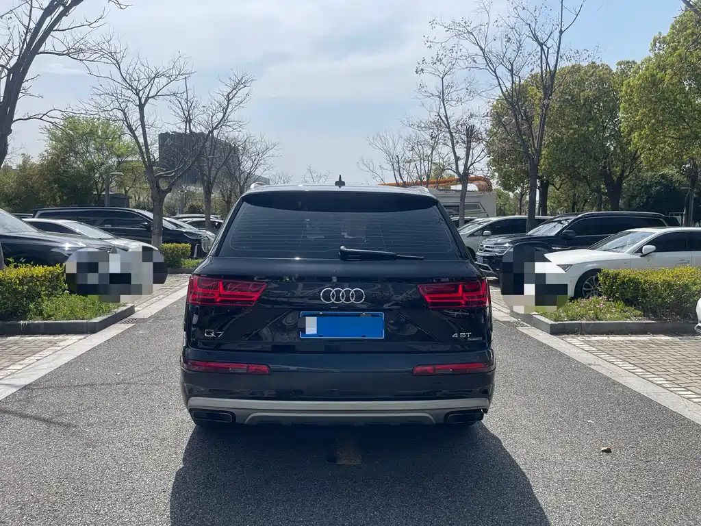 Audi Q7 2017 — фото 12