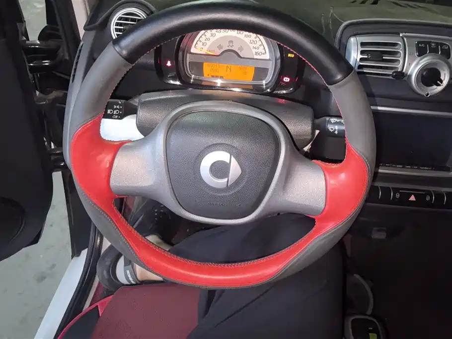 smart Fortwo 2014 — фото 15