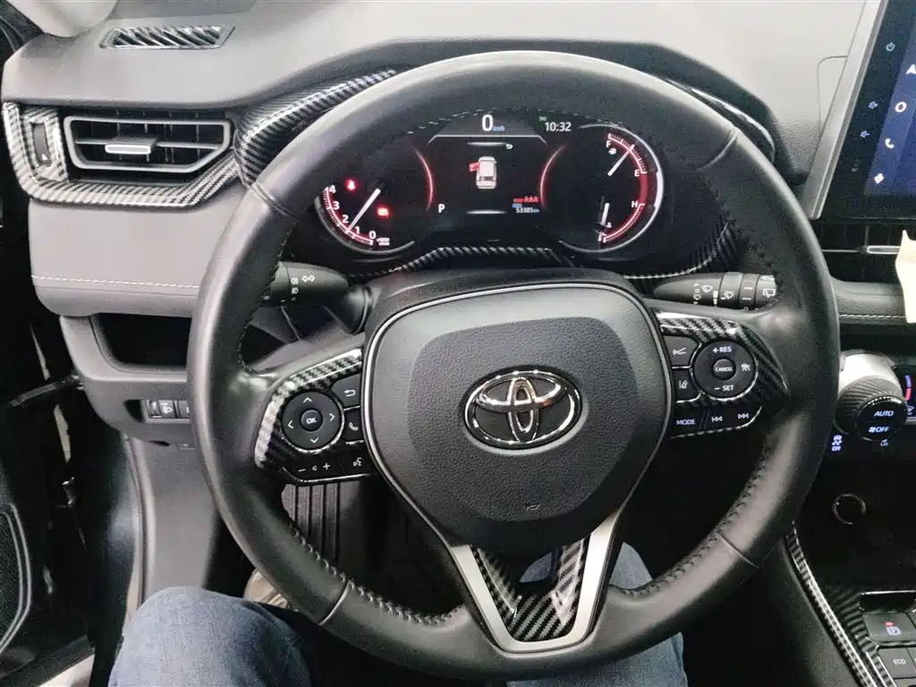 Toyota RAV4 2021 — фото 11