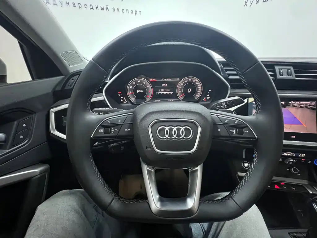 Audi Q3 2023 — фото 14