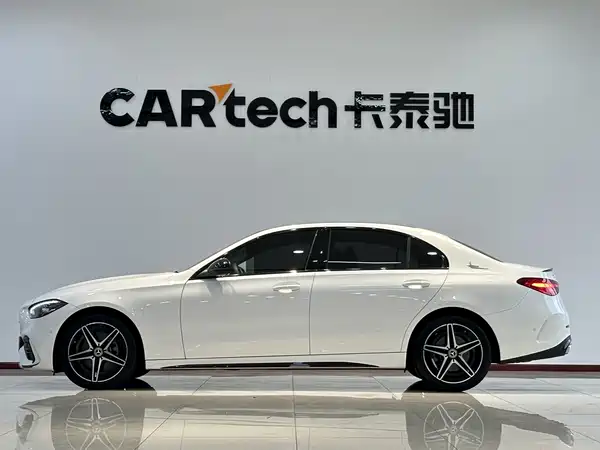 Mercedes-Benz C-Class 2024