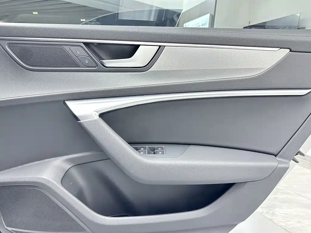 Audi A7L 2022 — фото 25