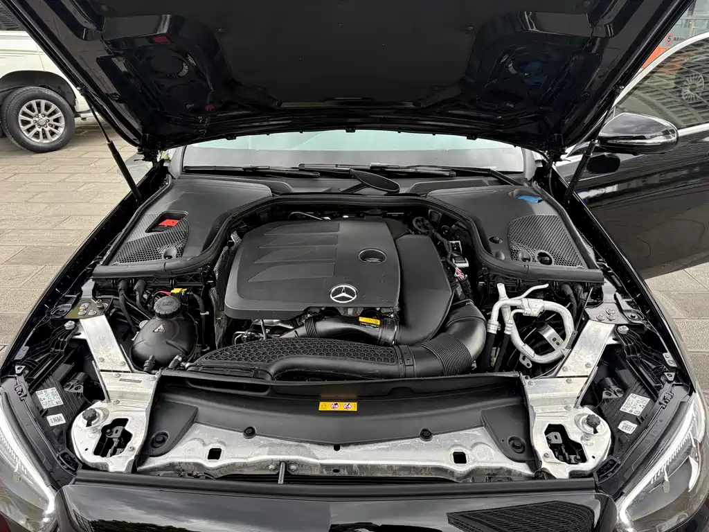 Mercedes-Benz E-Class 2023 — фото 11