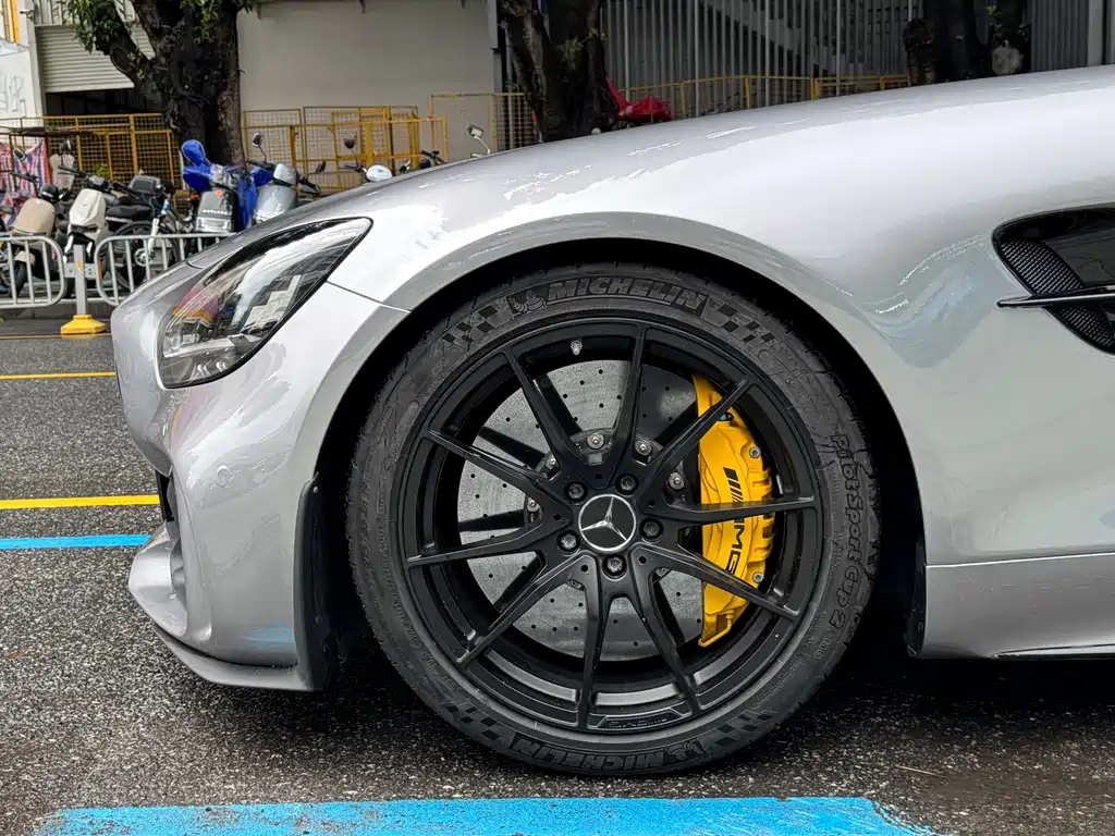 Mercedes-Benz AMG GT 2020 — фото 14