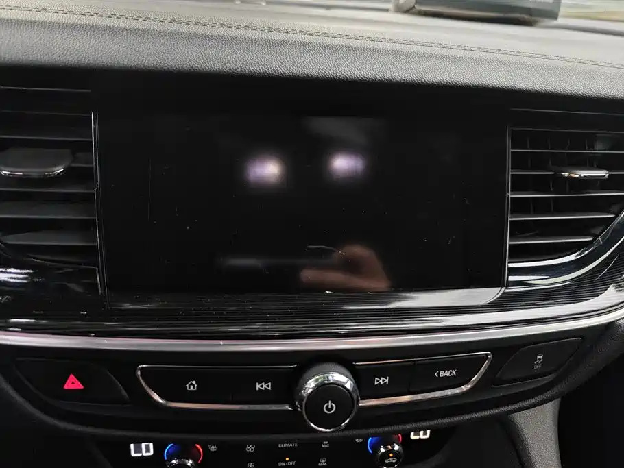 Buick Regal 2019 — фото 13