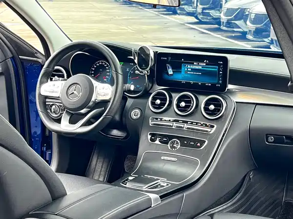 Mercedes-Benz C-Class 2021