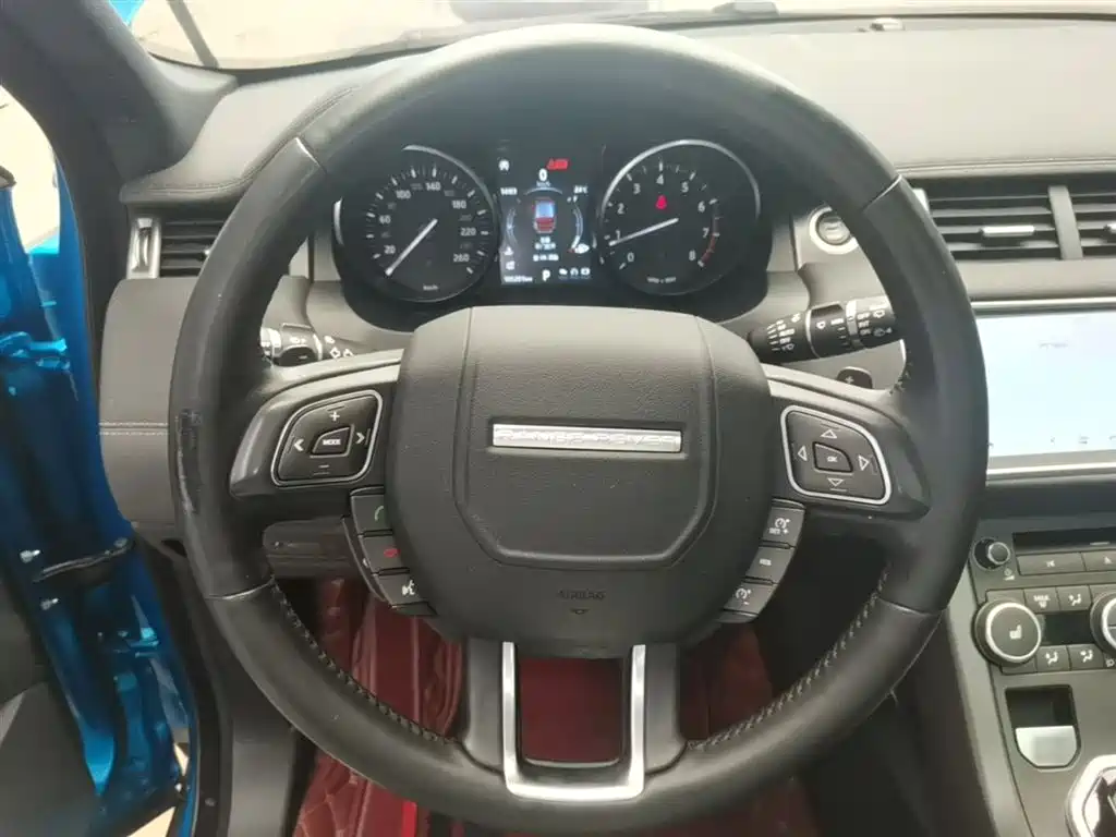 Land Rover Evoque 2018 — фото 11