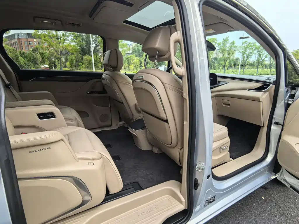 Buick GL8 Hybrid 2025 — фото 10