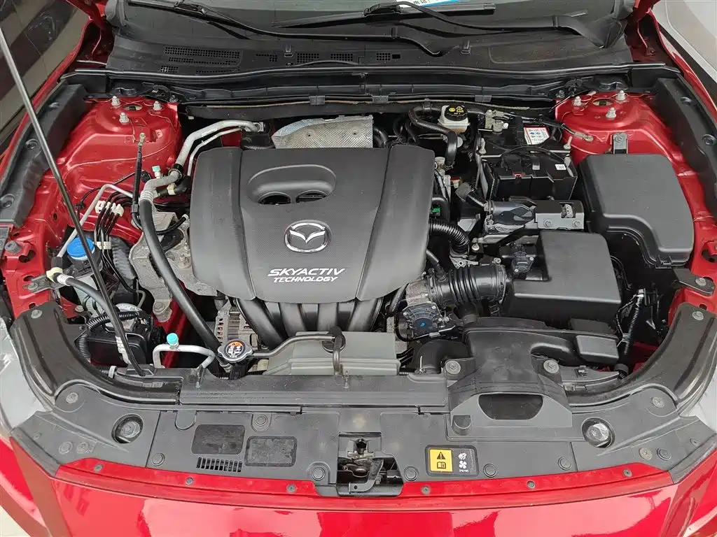 Mazda 3 Axela 2016 — фото 16