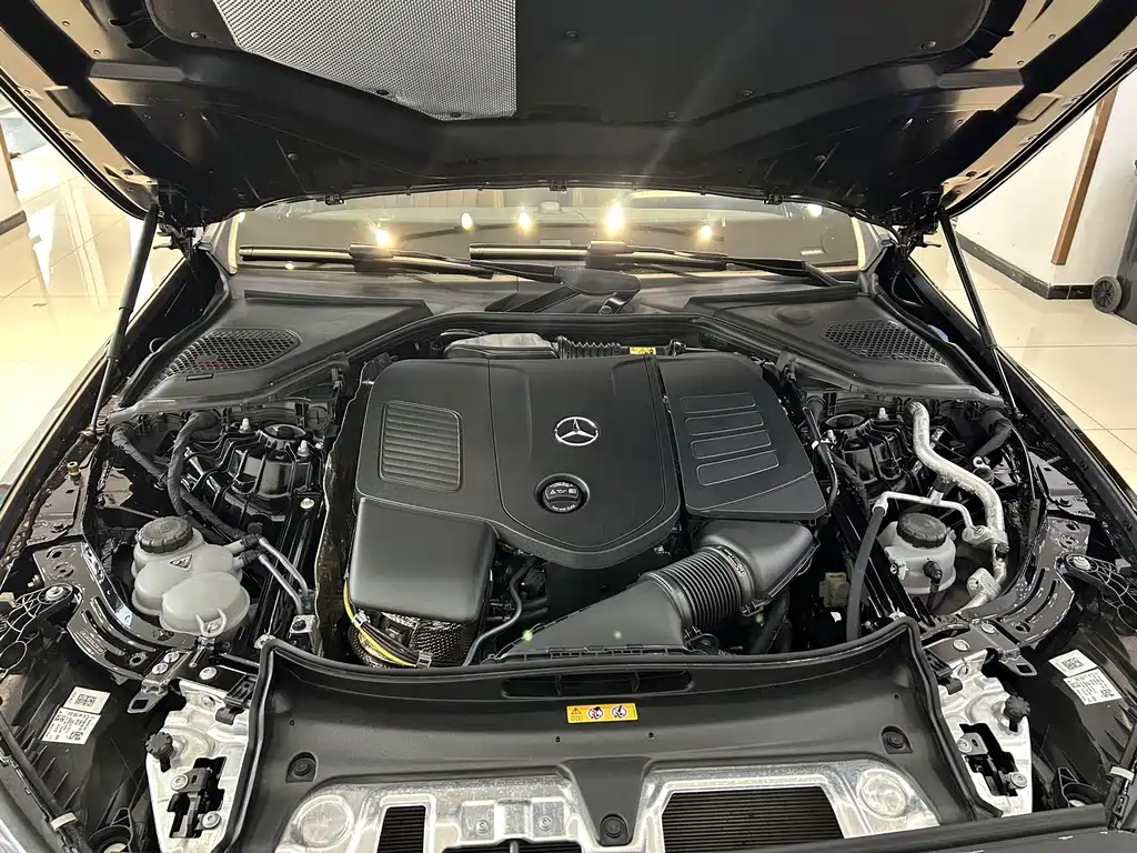Mercedes-Benz E-Class 2025 — фото 19
