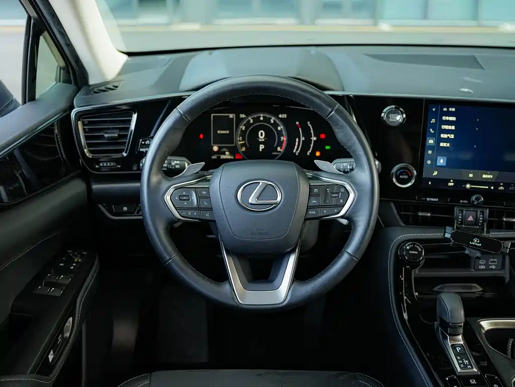 Lexus NX 2023 — фото 17