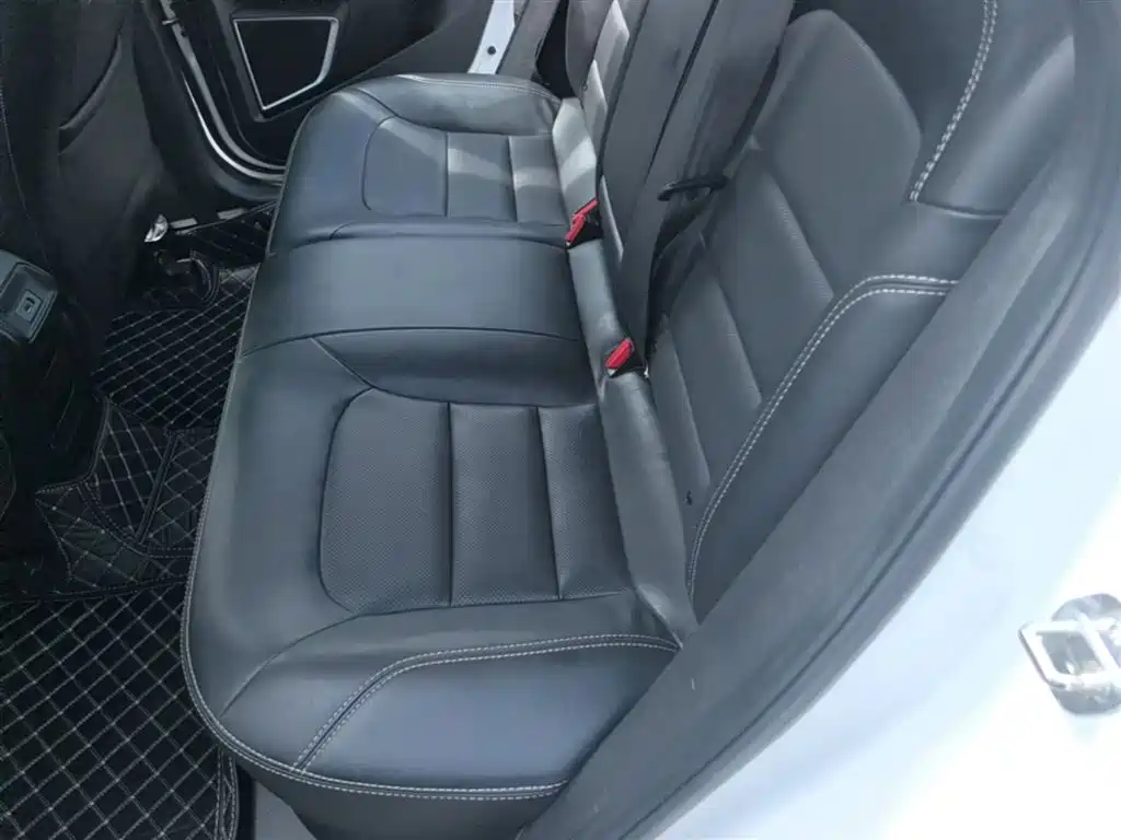 Geely Emgrand GS 2017 — фото 17
