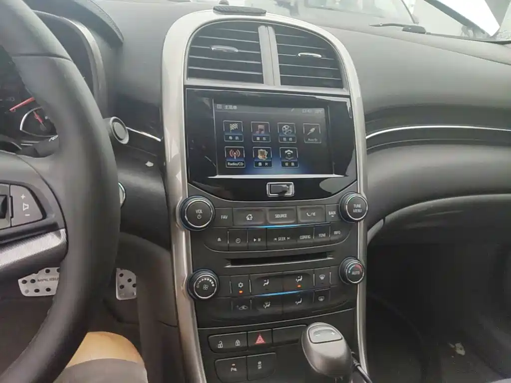 Chevrolet Malibu 2016 — фото 13