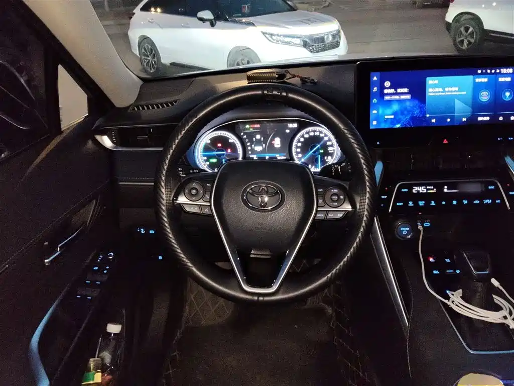 Toyota Harrier 2022 — фото 3