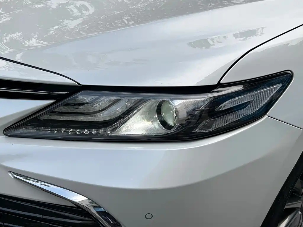 Toyota Camry 2022 — фото 26