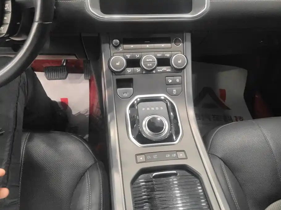 Land Rover Range Rover Evoque 2018 — фото 16