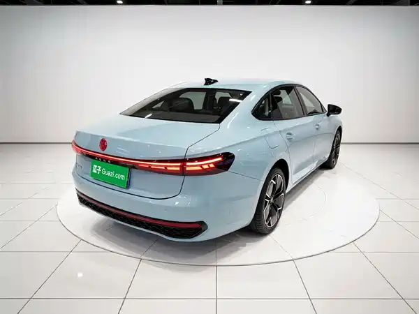 Volkswagen Passat 2025