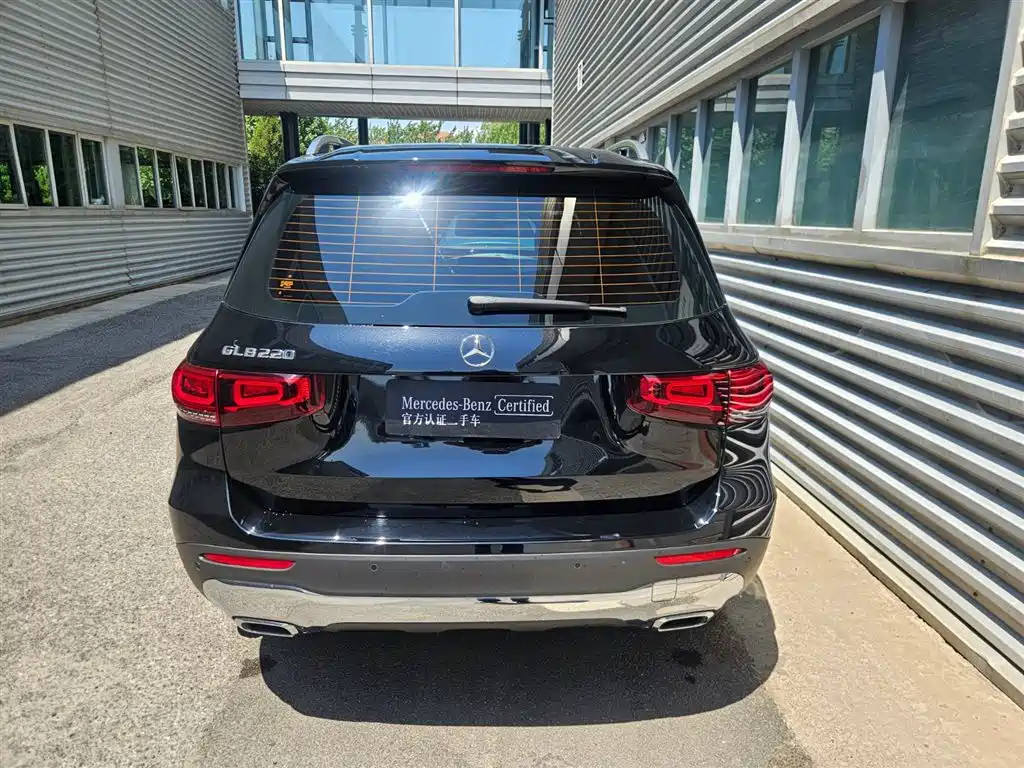 Mercedes-Benz GLB 2023 — фото 3