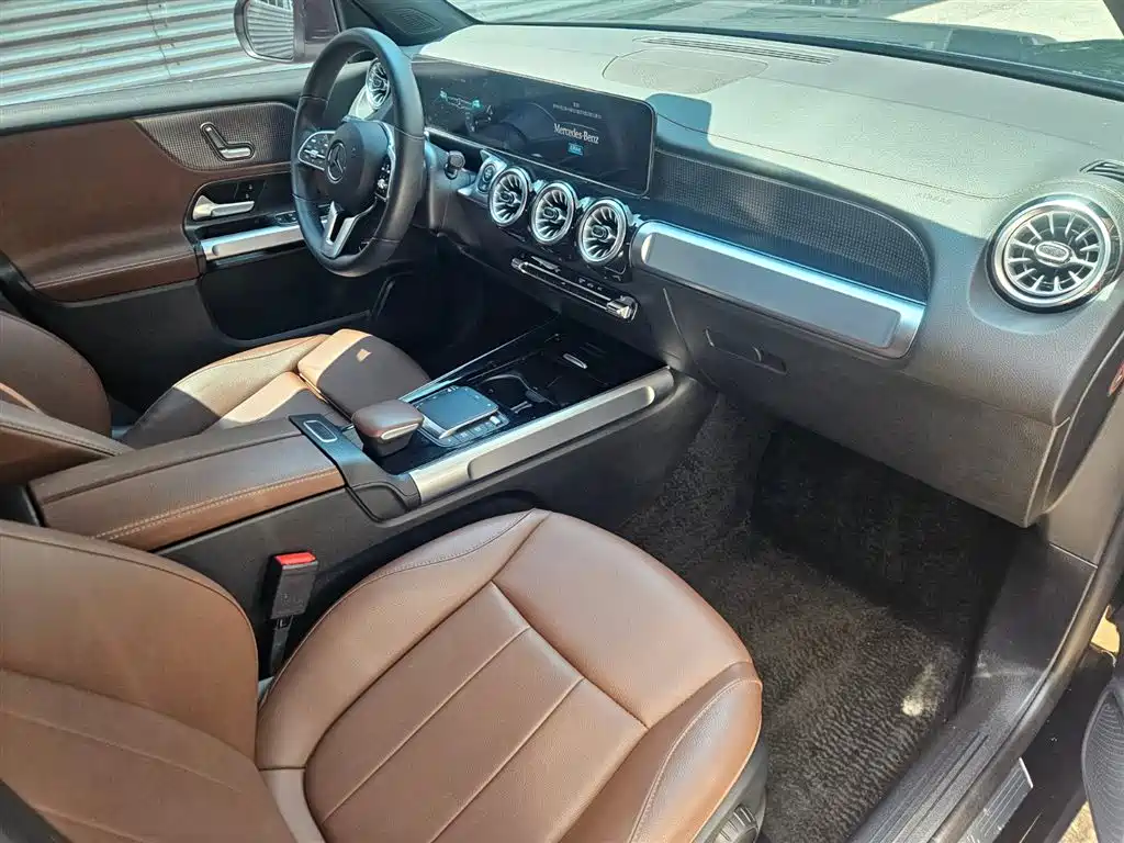Mercedes-Benz GLB 2023 — фото 14