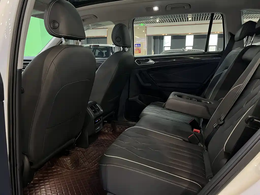 Volkswagen Tiguan L New Energy 2024 — фото 16