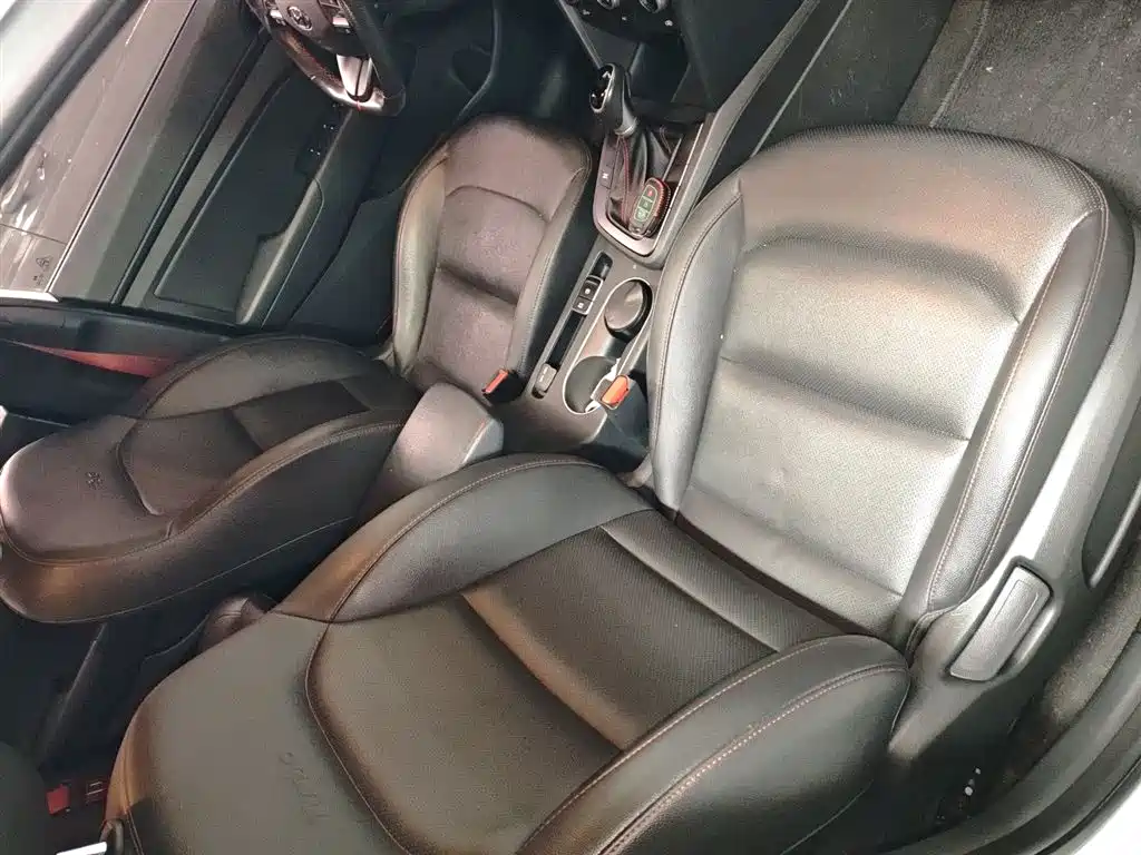 Hyundai Elantra 2020 — фото 25