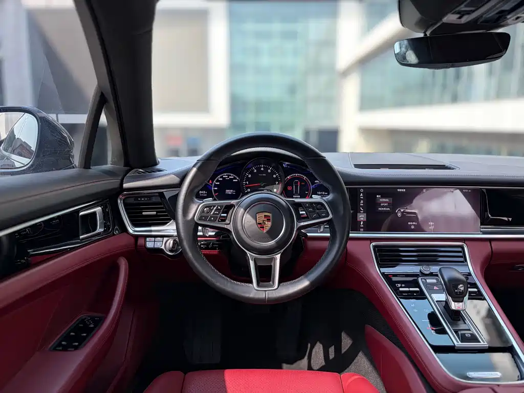 Porsche Panamera 2018 — фото 13