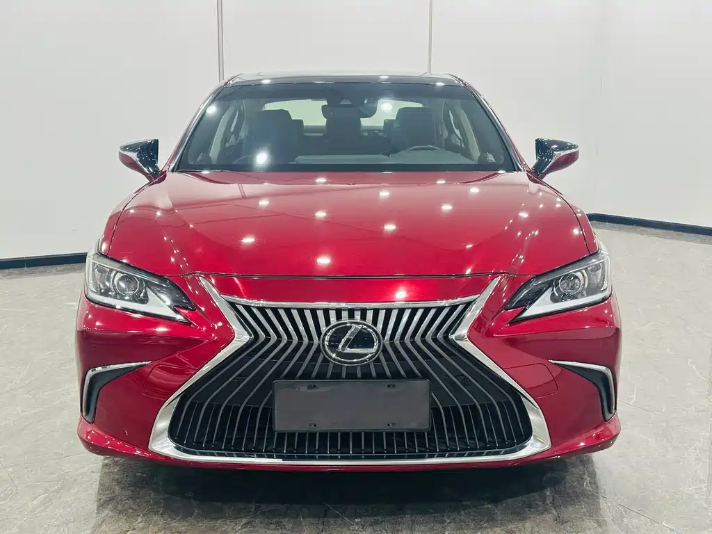 Lexus ES 2018 — фото 2
