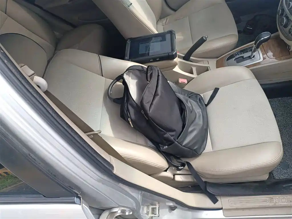 Buick Excelle 2015 — фото 25